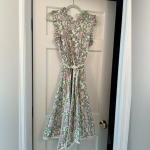 Roller Rabbit floral dress with ruffle collar and rouched waist with belt; Med
